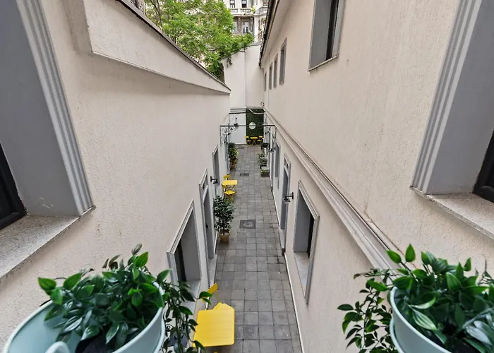 Old Town Quad ブカレスト